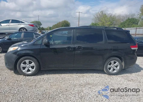 2011 Toyota Sienna Le V6 из США, поврежденный, VIN 5TDKK3DC2BS039875